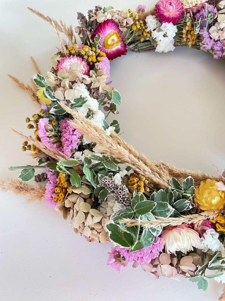 krans av torkade blommor workshop i varberg oktober kärradal 